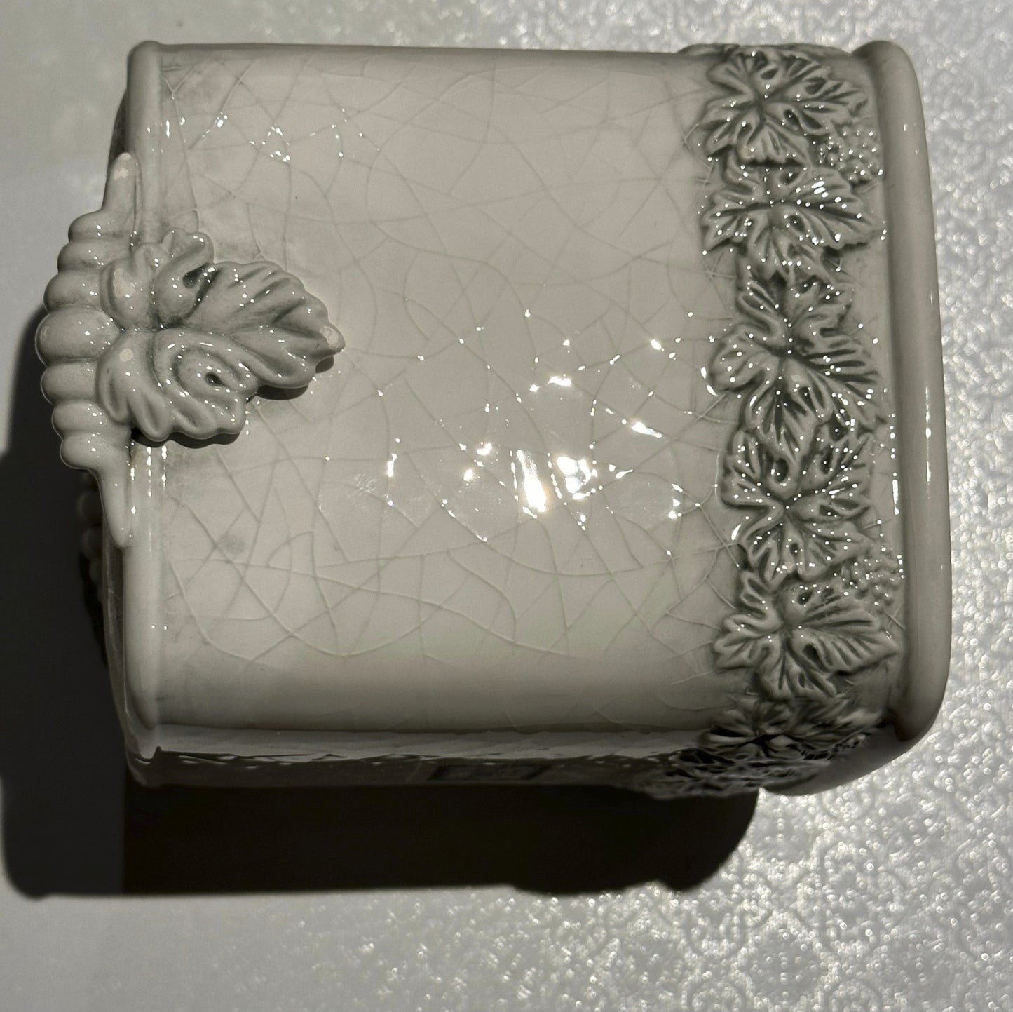 The Croscill Tuscany Eathenware Collection Tissue Box