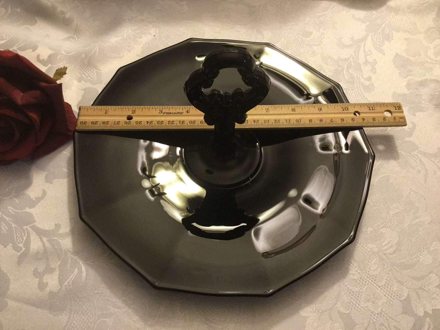 Cambridge Decagon Ebony Black Glass Keyhole Center Handle Snack/Server Tray