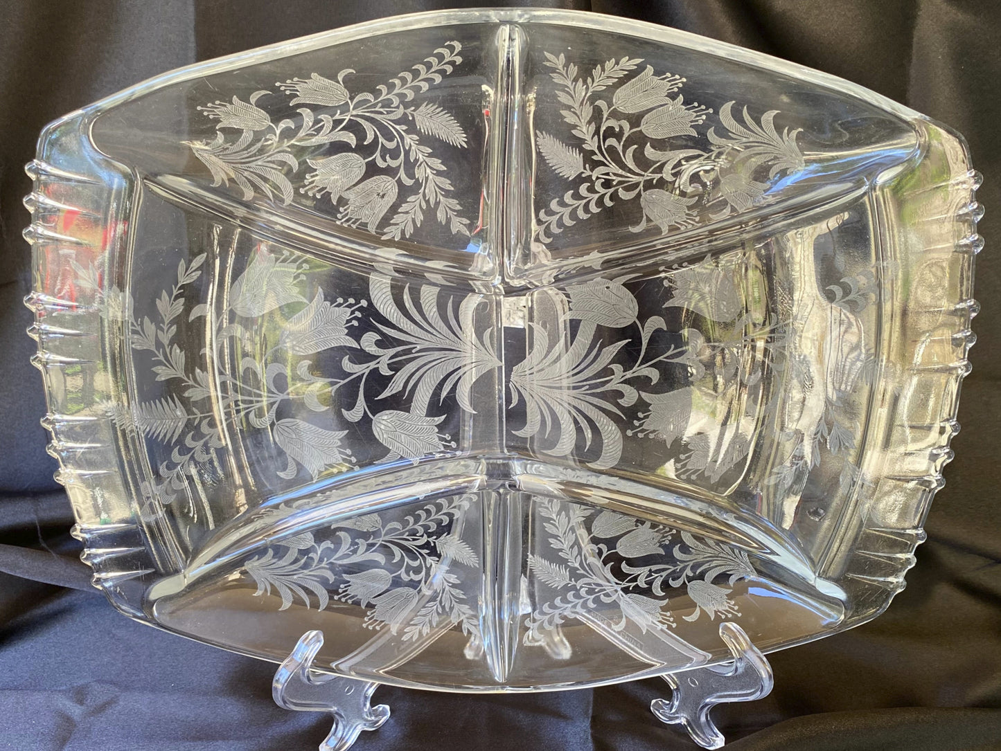 Fuchsia (Etched) by Tiffin-Franciscan Relish Plate