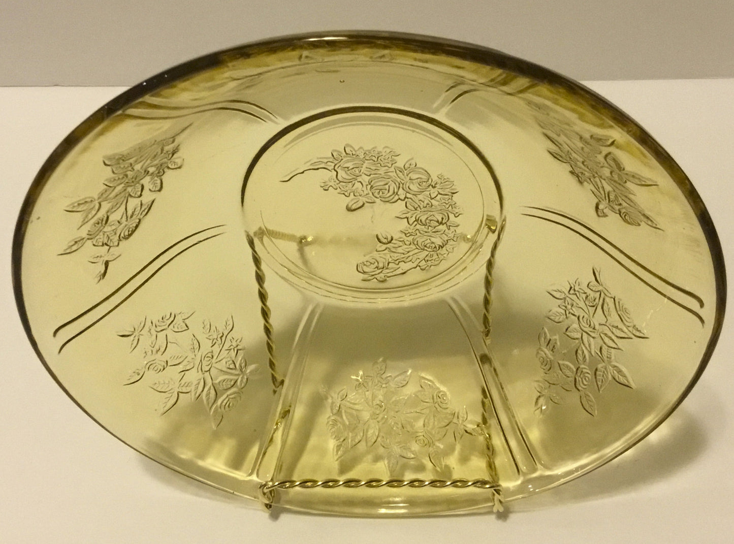 Federal Glass Amber Sharon Cabbage Rose 8" Fruit Bowl