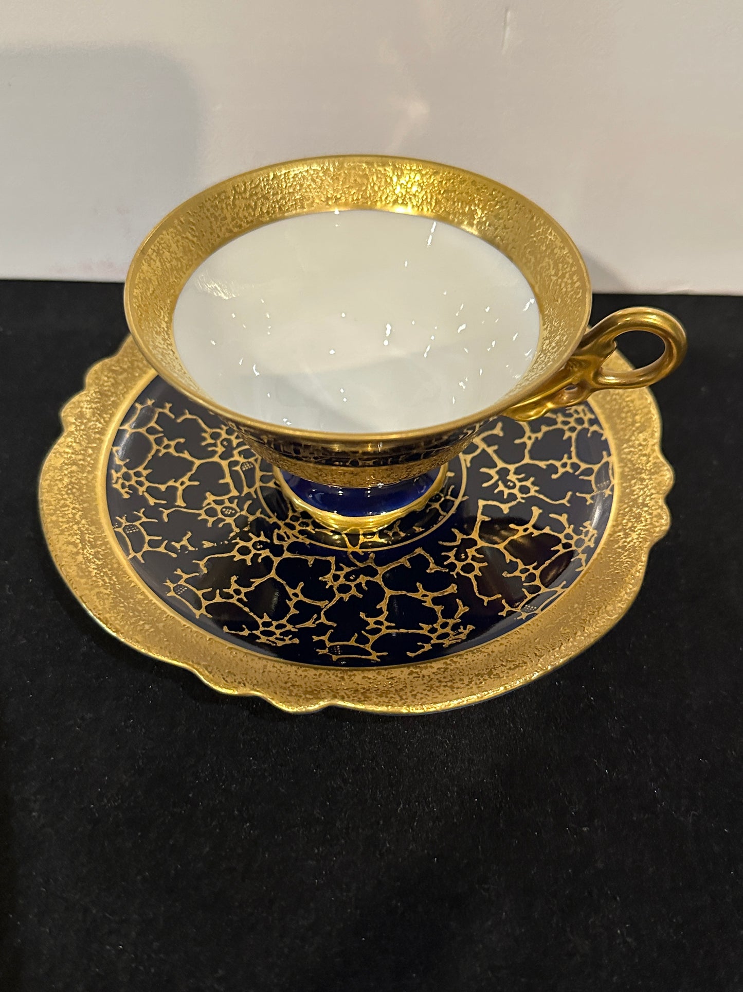 JLMENAU Echt Kobalt Tea Cup & Saucer 24K Gold
