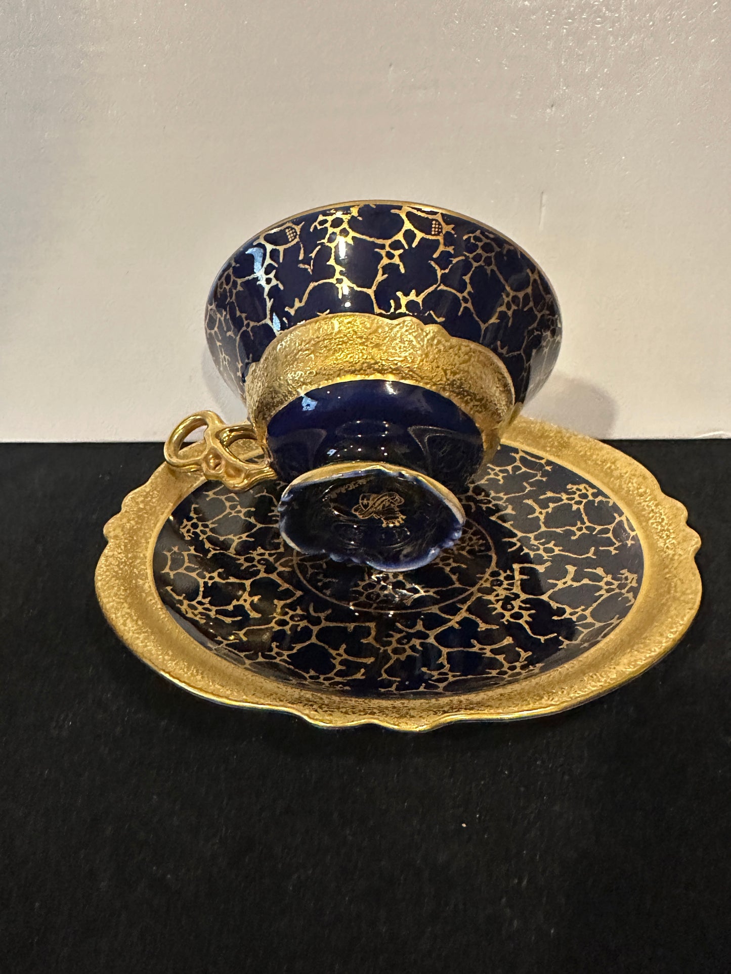 JLMENAU Echt Kobalt Tea Cup & Saucer 24K Gold