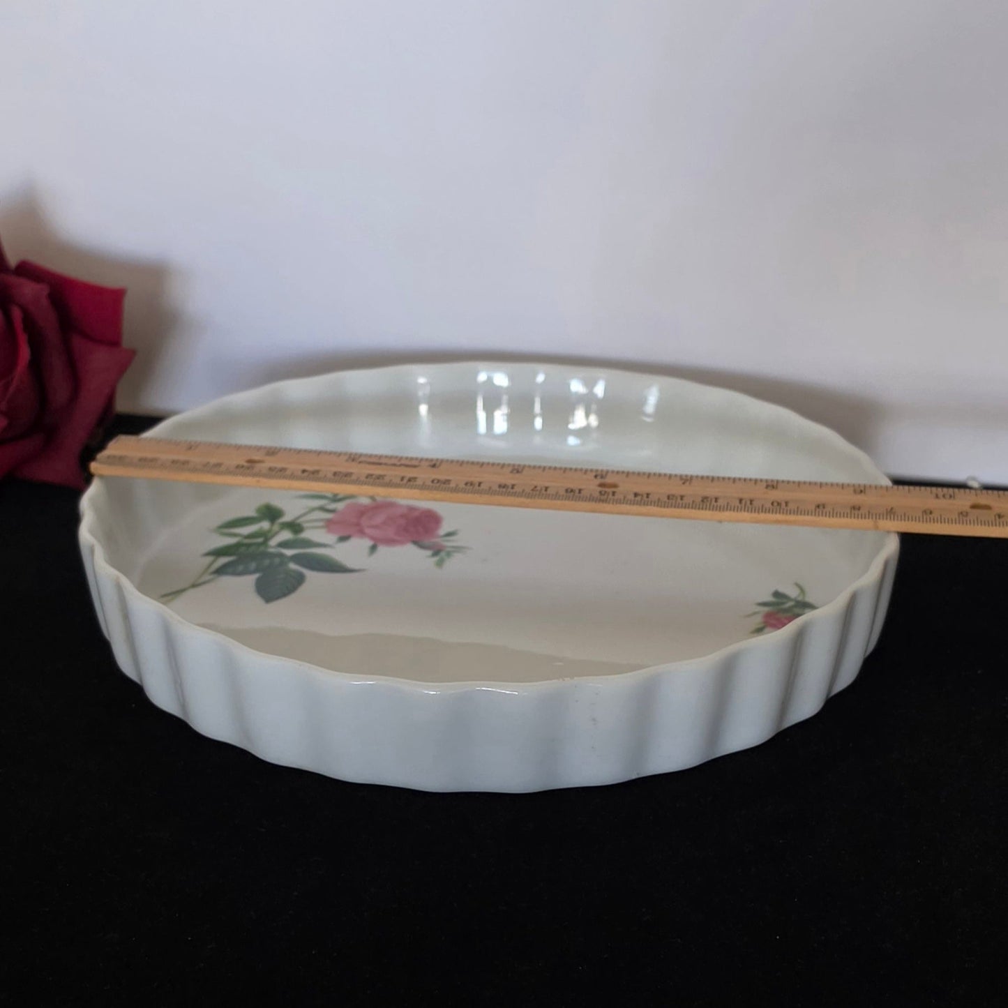 Christineholm 9” Rose Decorative Quiche Dish