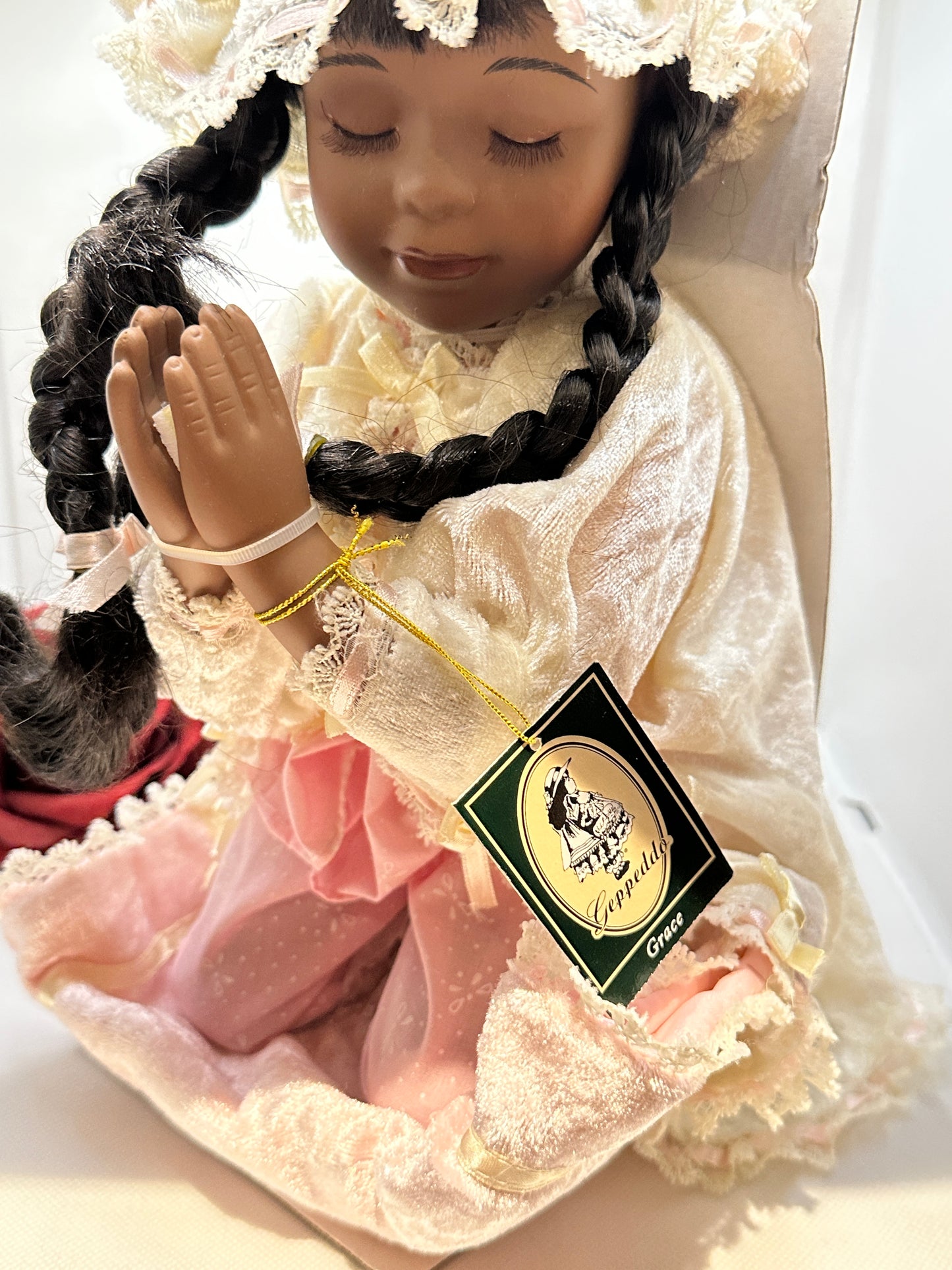 Geppeddo Porcelain Doll Grace / Praying