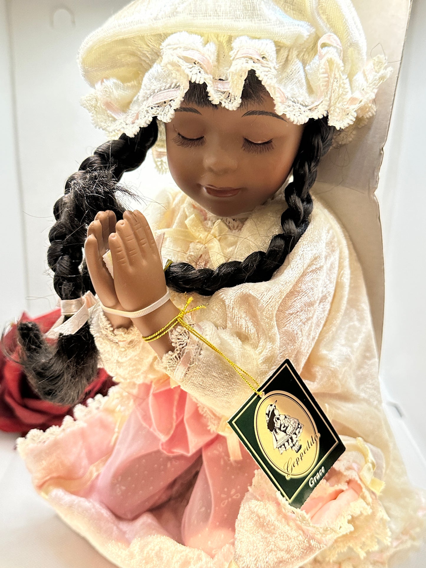 Geppeddo Porcelain Doll Grace / Praying