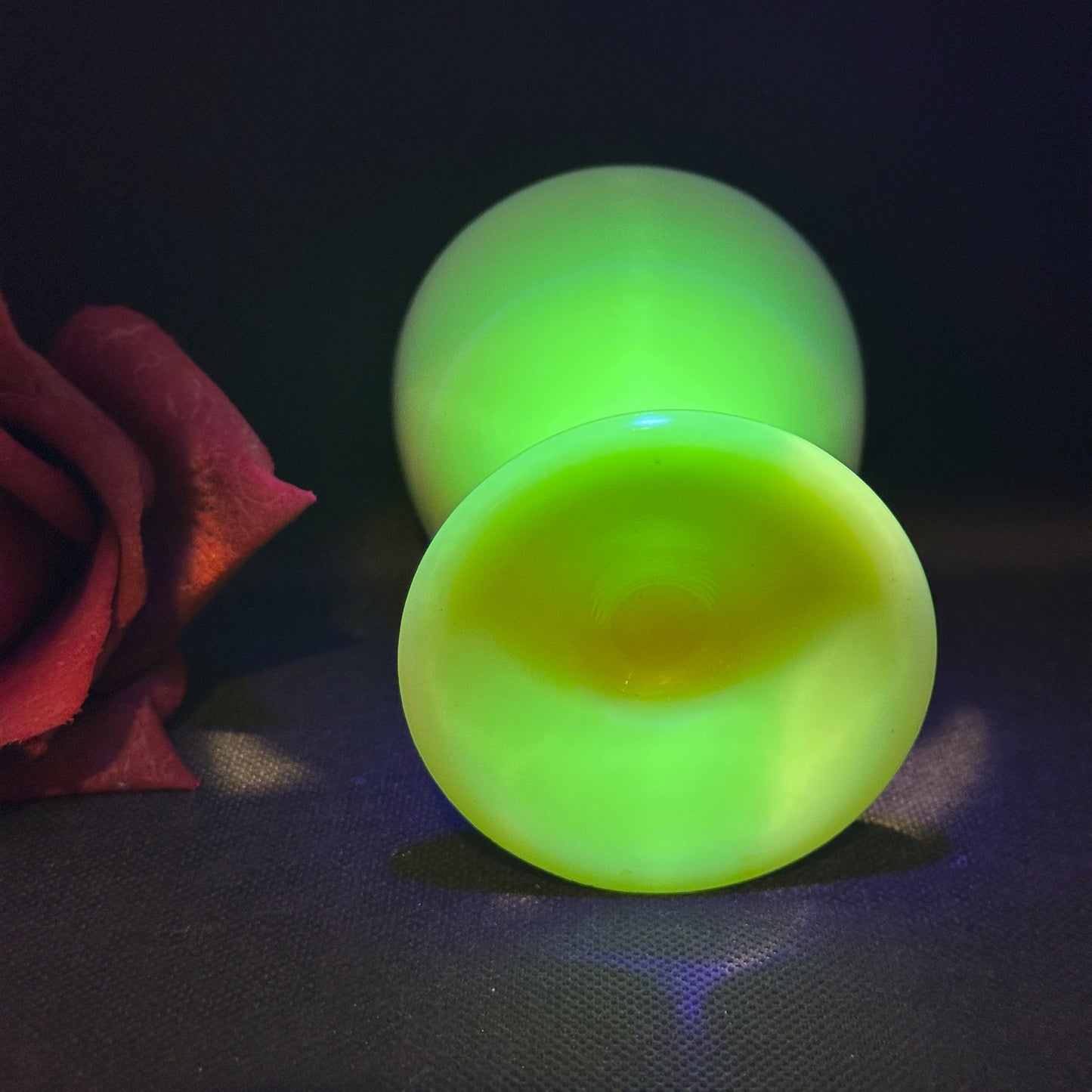 Signed "McKee Mark" Vaseline Uranium Custard Footed Cup