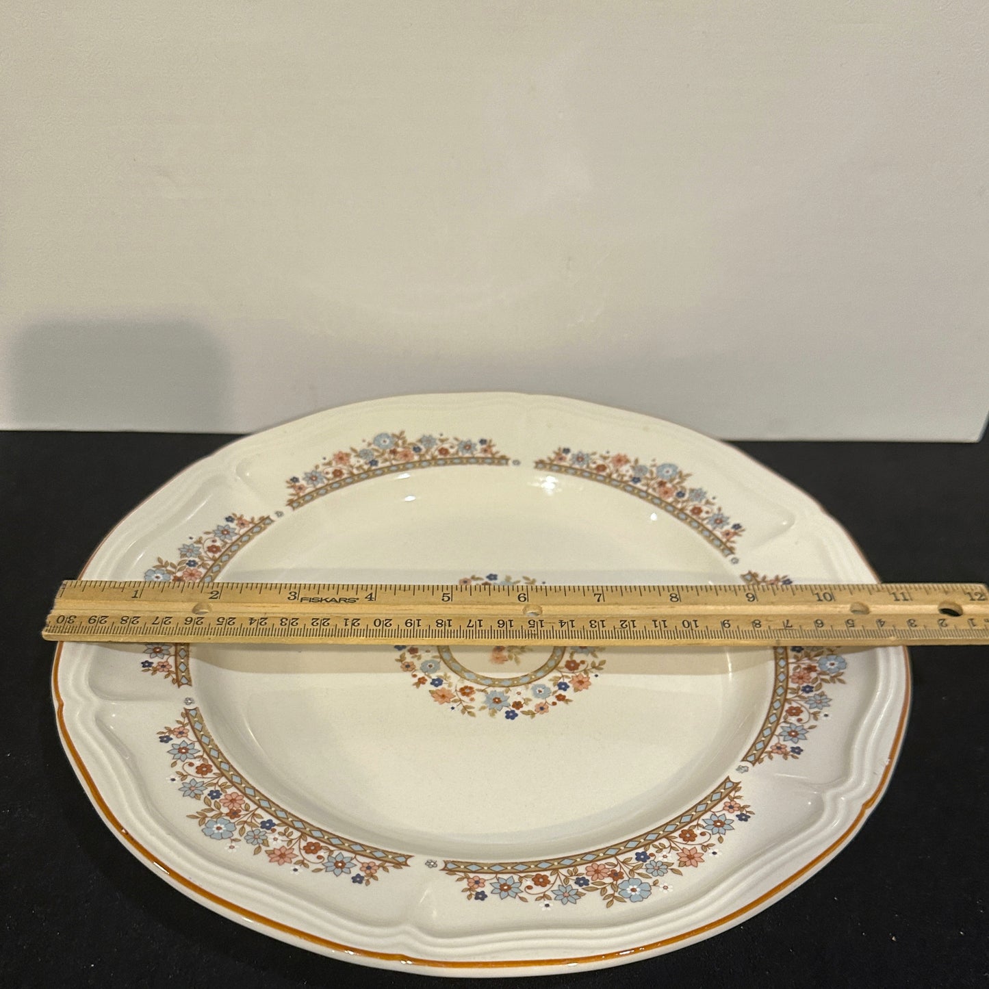 Plymouth by BRICK OVEN Dinner Plates