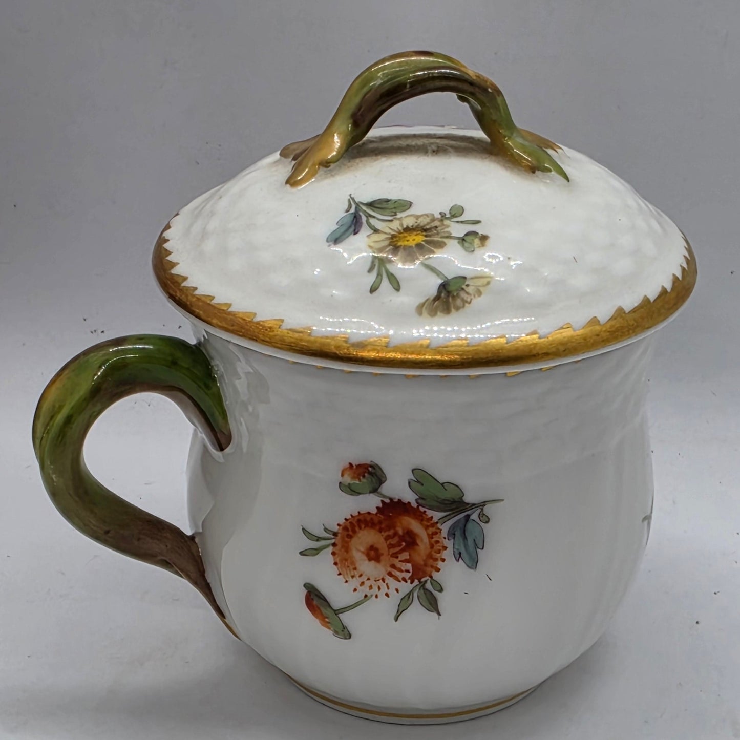 Royal Copenhagen #1542 Saxon Flower Porcelain Pot de Creme with lid