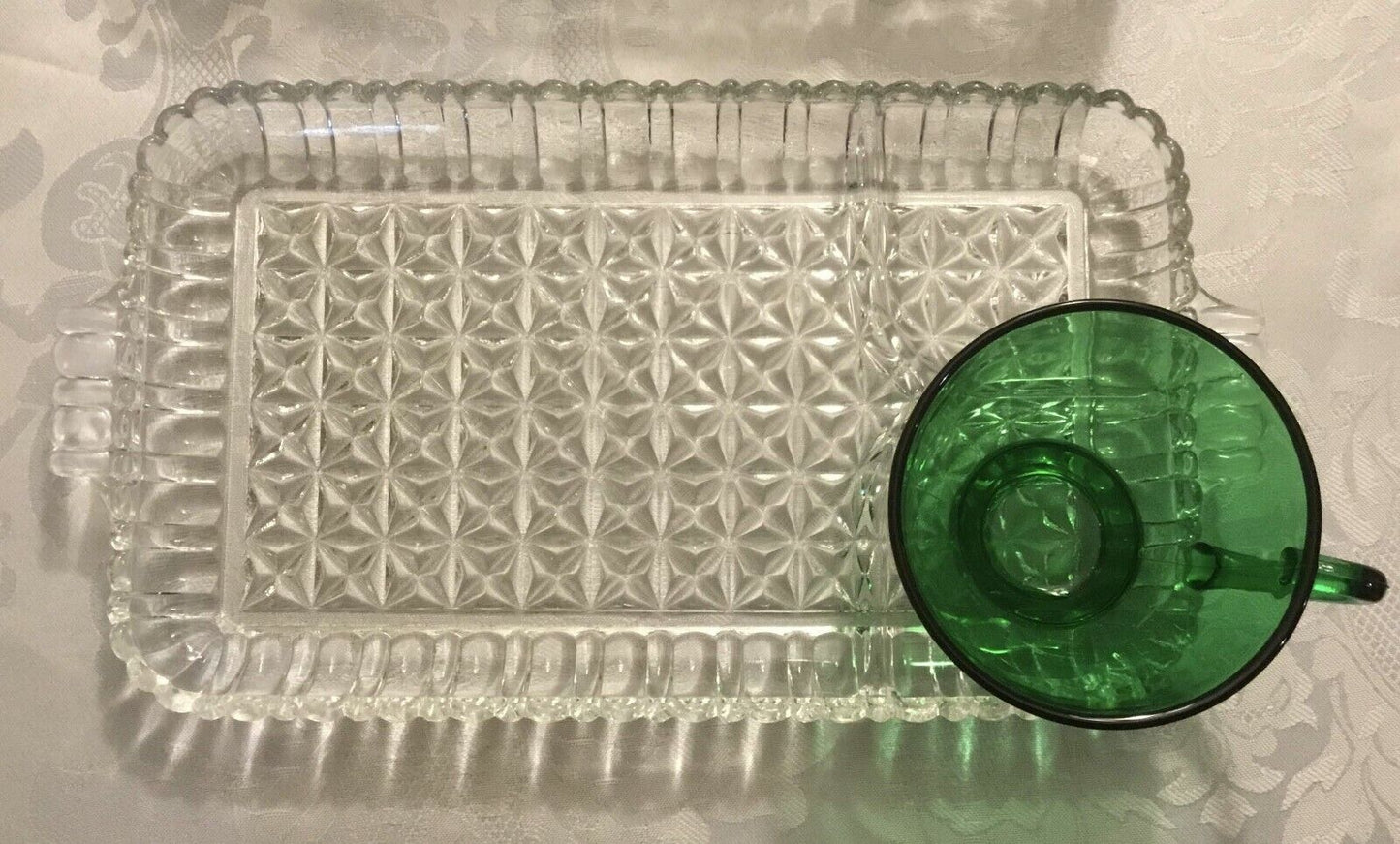 Vintage Anchor Hocking Anchorglass Serva Snack Set 4 Serving Trays & Green Cups