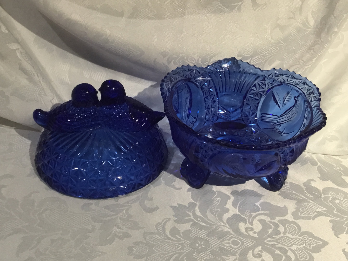 Original Hofbauer Byreds Cobalt Blue Glass 3-Footed Candy Dish w/Love Birds